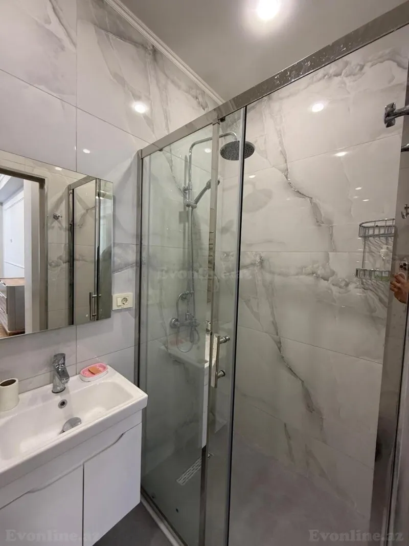 Kirayə verilir 3 otaqlı Mənzil Yeni tikili 130 m² Xətai r. - şəkil 15