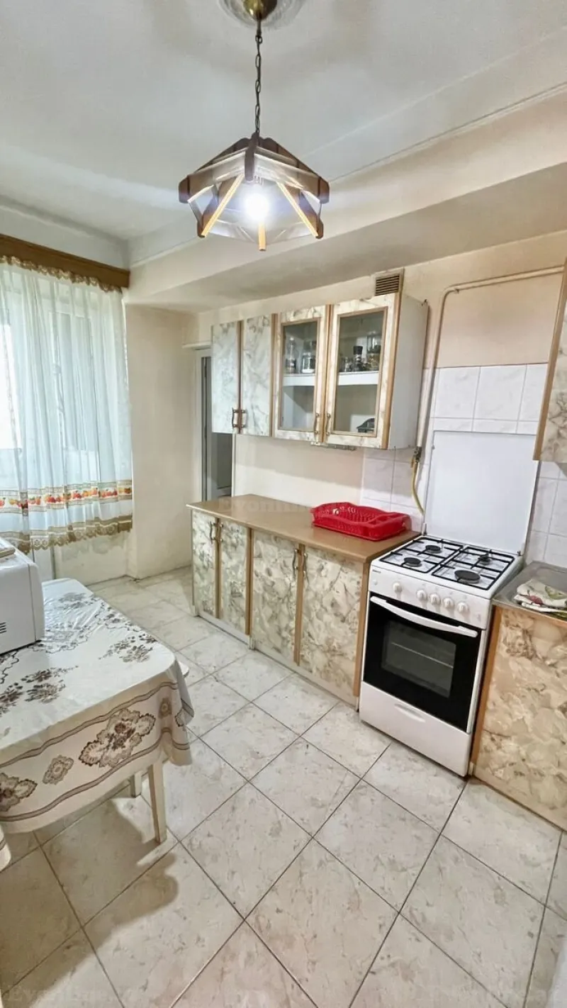 Kirayə verilir 2 otaqlı Mənzil Köhnə tikili 70 m² Səbail r. - şəkil 8