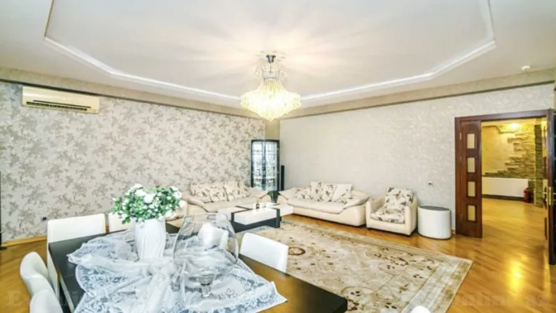 Kirayə verilir 3 otaqlı Mənzil Yeni tikili 220 m² 28 May m.