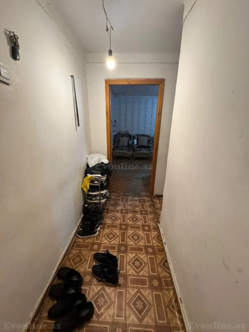 Satılır 2 otaqlı Mənzil Köhnə tikili 42 m² Binəqədi r. - şəkil 2