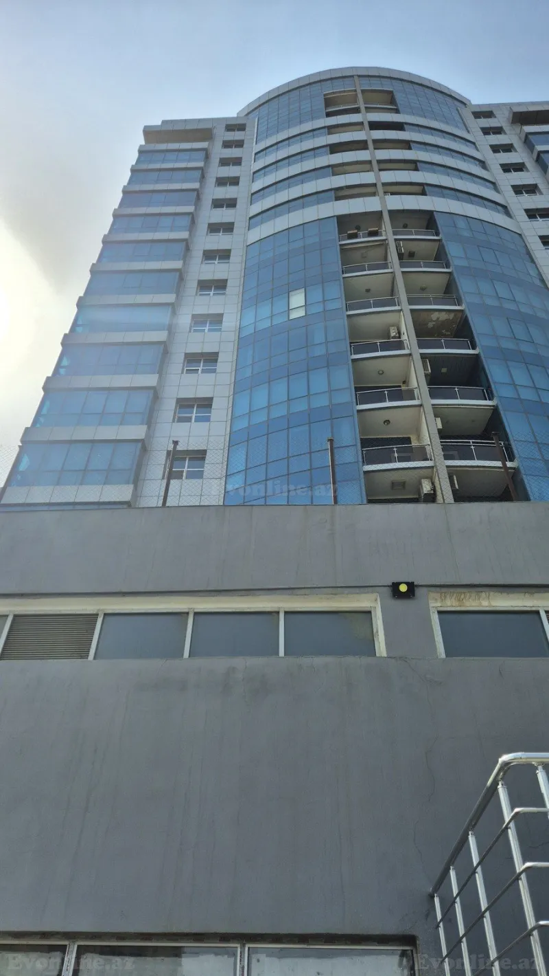 4 otaqlı Mənzil 320 m² İçərişəhər m. Satılır