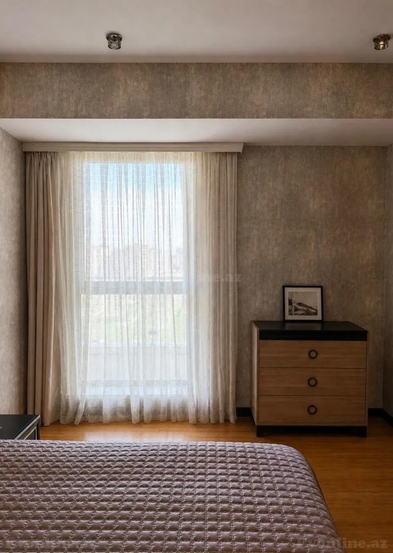 Kirayə verilir 4 otaqlı Mənzil Yeni tikili 198 m² Nəsimi r. - şəkil 13