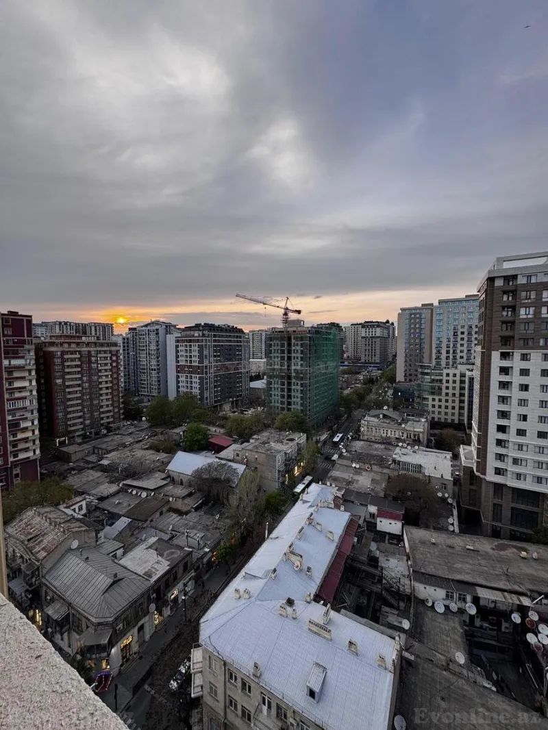 Satılır 3 otaqlı Mənzil Yeni tikili 100 m² 28 May m. - şəkil 4