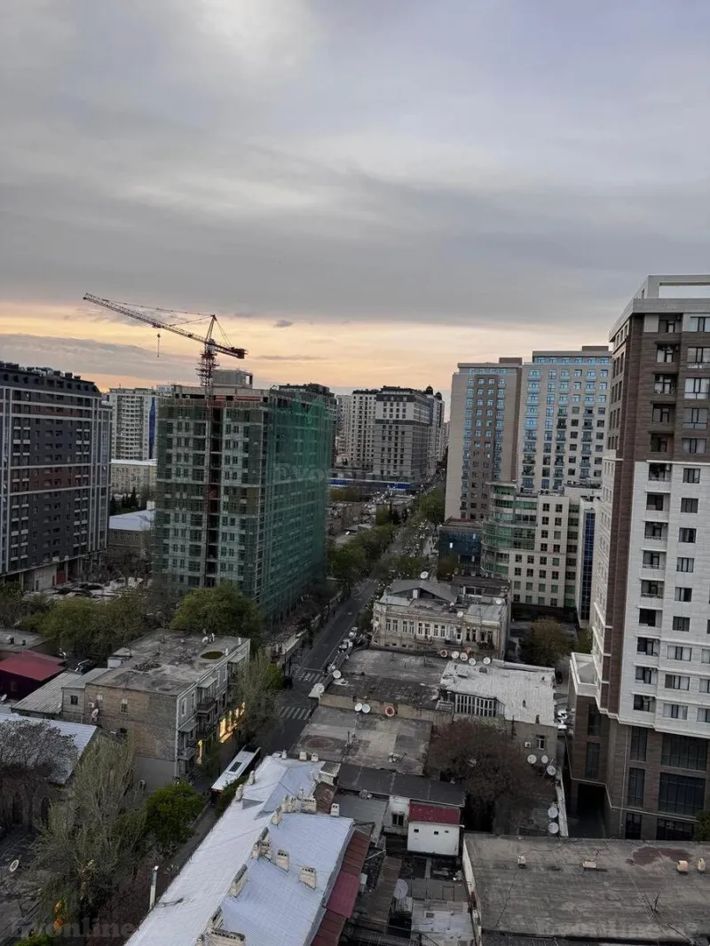 Satılır 3 otaqlı Mənzil Yeni tikili 100 m² 28 May m. - şəkil 8