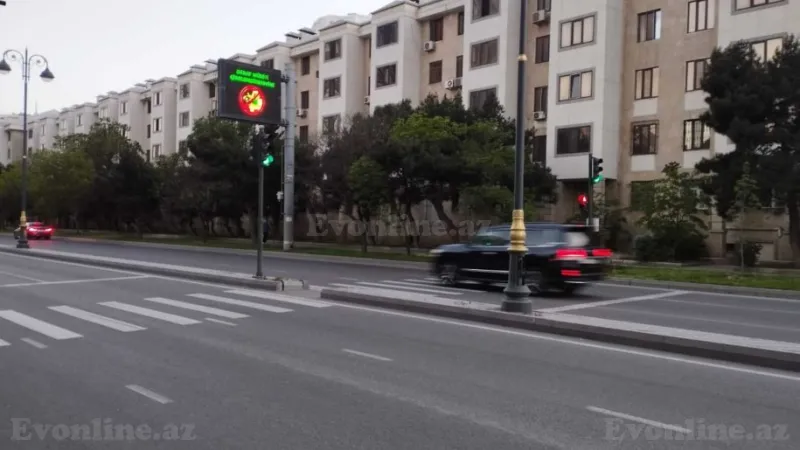 3 otaqlı Mənzil 60 m² İnşaatçılar m. Satılır