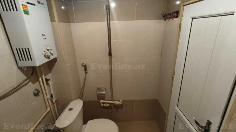 Satılır 3 otaqlı Mənzil Köhnə tikili 60 m² İnşaatçılar m. - şəkil 13