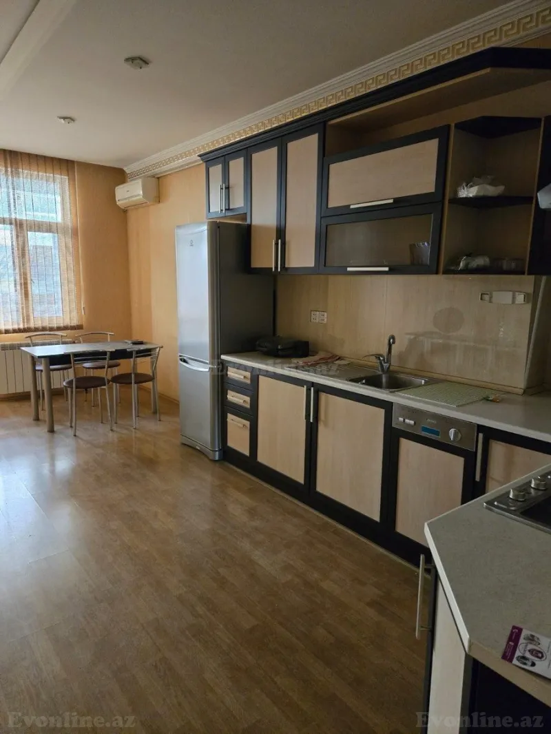Kirayə verilir 4 otaqlı Mənzil Yeni tikili 200 m² Xətai m. - şəkil 7