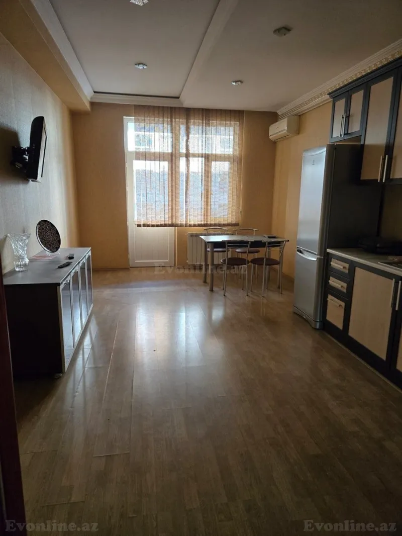 Kirayə verilir 4 otaqlı Mənzil Yeni tikili 200 m² Xətai m. - şəkil 8