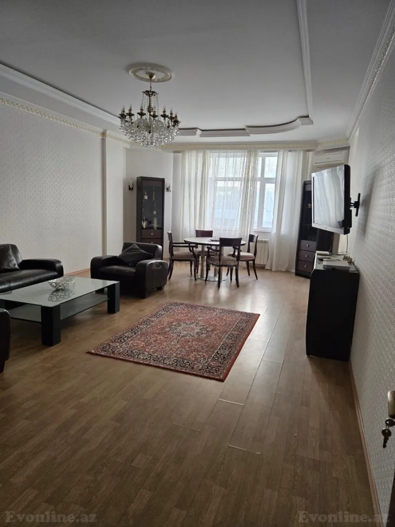 Kirayə verilir 4 otaqlı Mənzil Yeni tikili 200 m² Xətai m. - şəkil 9