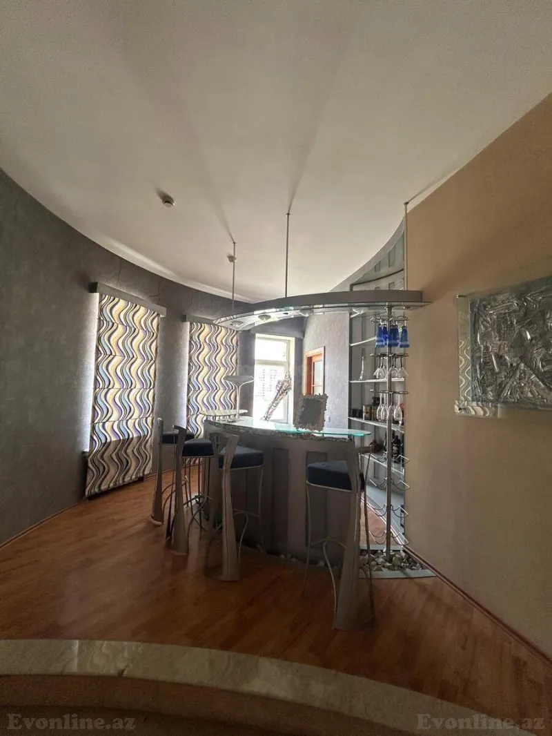 Satılır 7 otaqlı Mənzil Yeni tikili 550 m² 28 May m. - şəkil 18