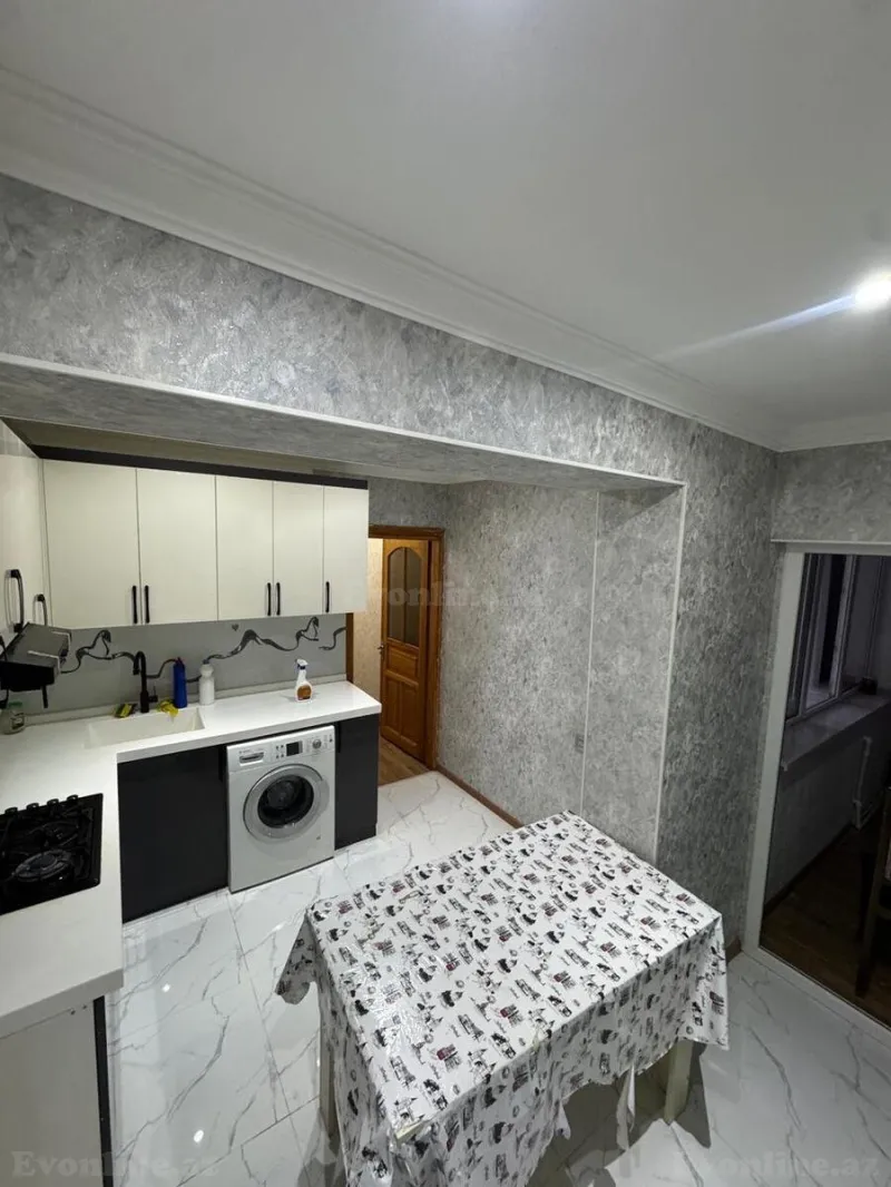 3 otaqlı Mənzil 90 m² 8-ci mikrorayon Kirayə verilir
