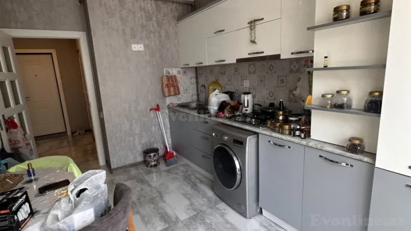 2 otaqlı Mənzil 65 m² 8-ci mikrorayon Kirayə verilir