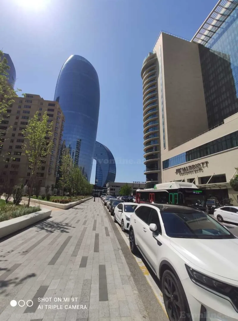 Satılır 2 otaqlı Mənzil Yeni tikili 70.1 m² 28 May m. - şəkil 2