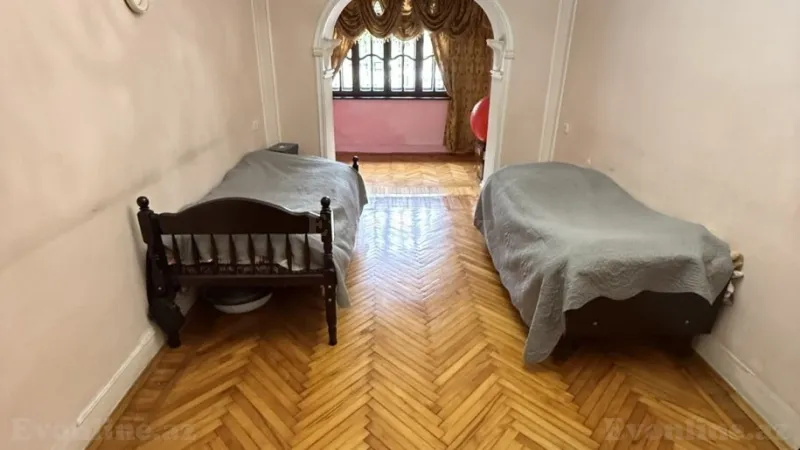 3 otaqlı Mənzil 75 m² 8-ci kilometr Satılır