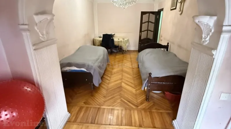 Satılır 3 otaqlı Mənzil Köhnə tikili 75 m² 8-ci kilometr - şəkil 2