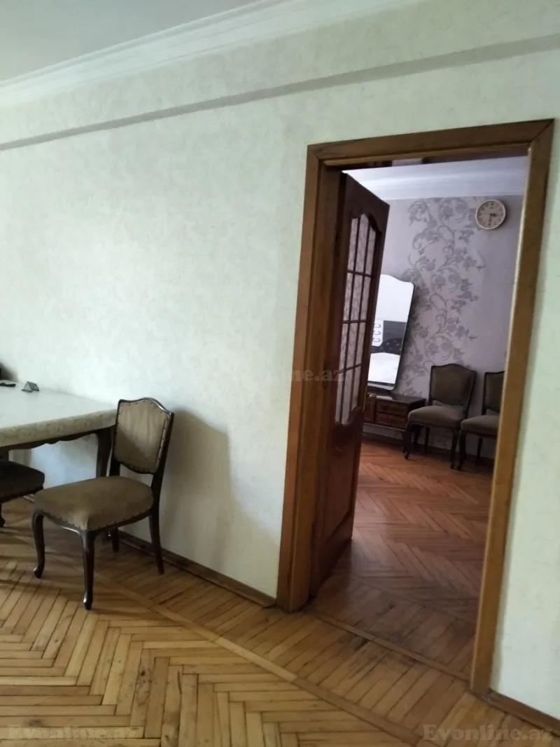 Kirayə verilir 2 otaqlı Mənzil Köhnə tikili 60 m² Səbail r. - şəkil 4