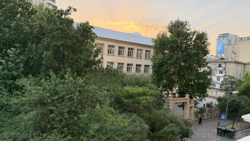 Satılır 3 otaqlı Mənzil Yeni tikili 122 m² İnşaatçılar m. - şəkil 6