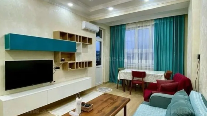 3 otaqlı Mənzil 75 m² 4-cü mikrorayon Satılır