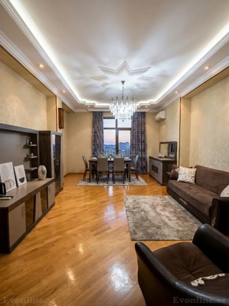 4 otaqlı Mənzil 169 m² Xalqlar Dostluğu m. Satılır