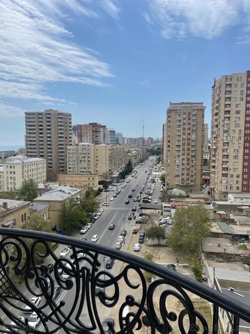 5 otaqlı Mənzil 322 m² Yasamal Satılır