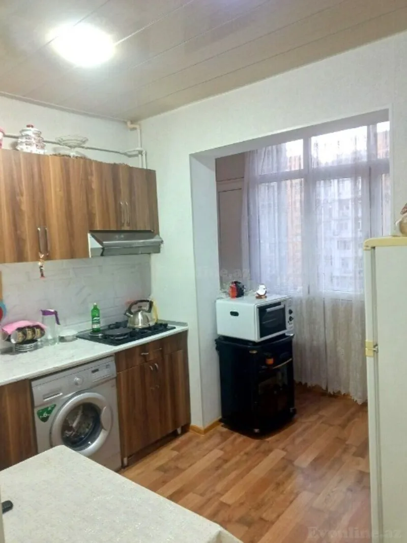 Satılır 2 otaqlı Mənzil Köhnə tikili 45 m² Yasamal r. - şəkil 3