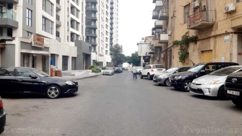 3 otaqlı Mənzil 75 m² Bayıl Satılır