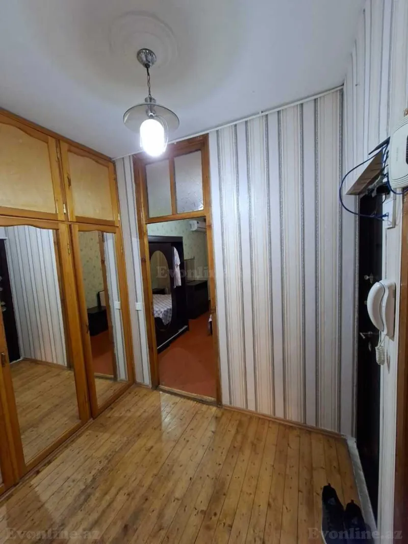 Kirayə verilir 2 otaqlı Mənzil Köhnə tikili 65 m² Memar Əcəmi m. - şəkil 2