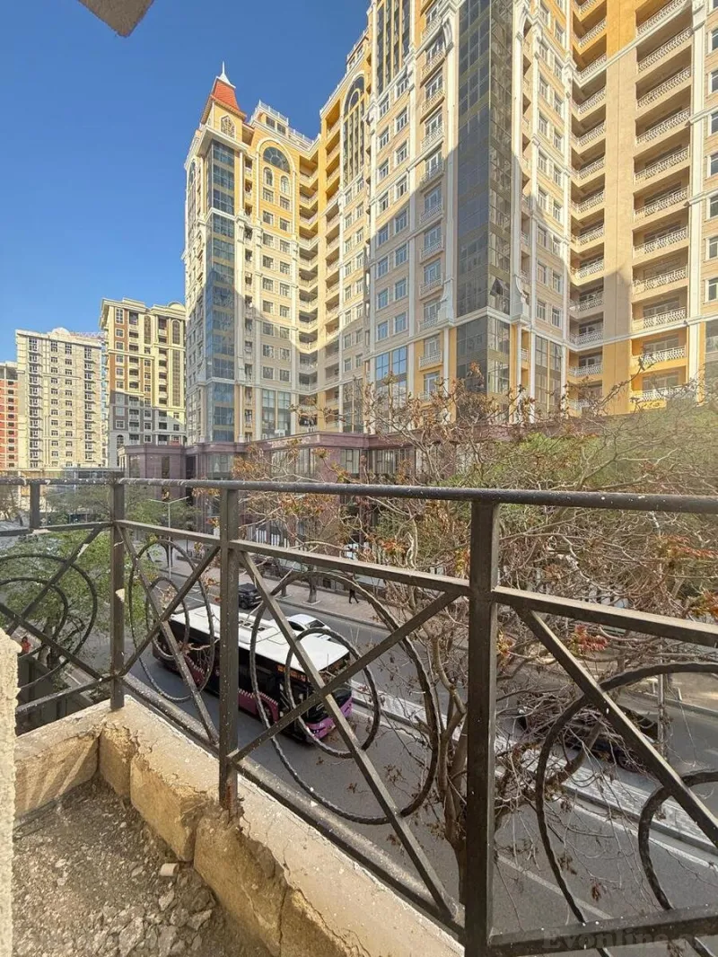 Satılır 2 otaqlı Mənzil Yeni tikili 108.4 m² 28 May m. - şəkil 16