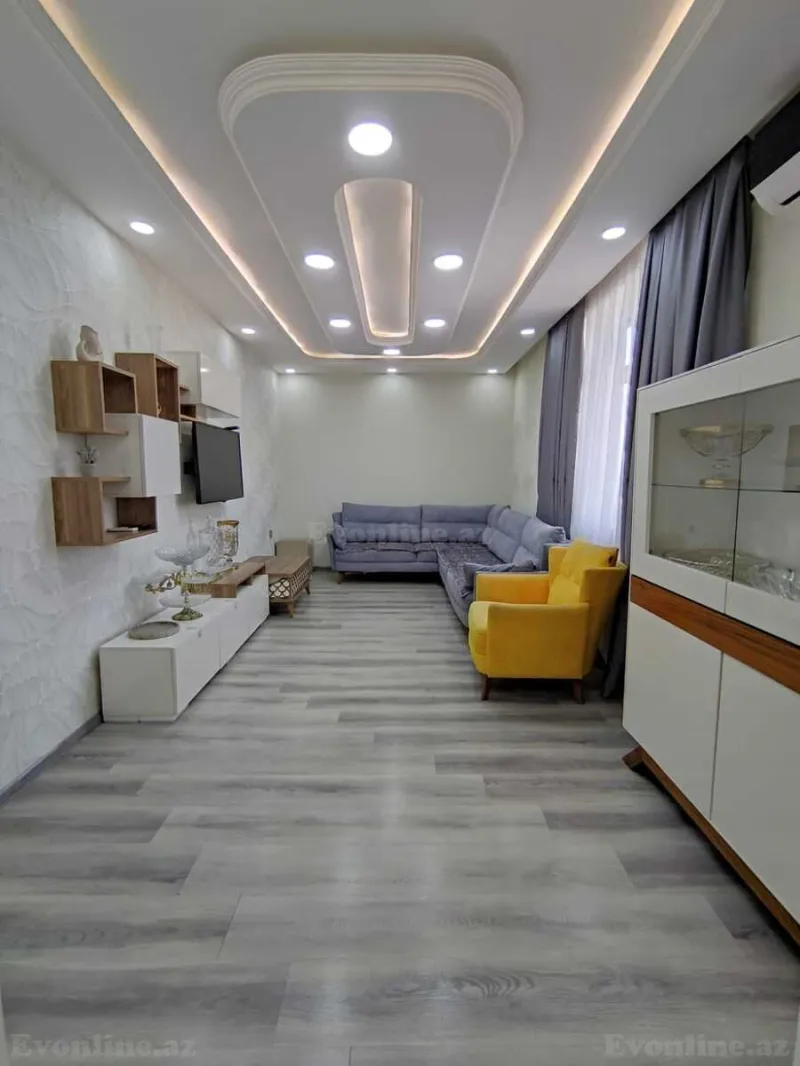 Satılır 5 otaqlı Mənzil Köhnə tikili 110 m² Sumqayıt