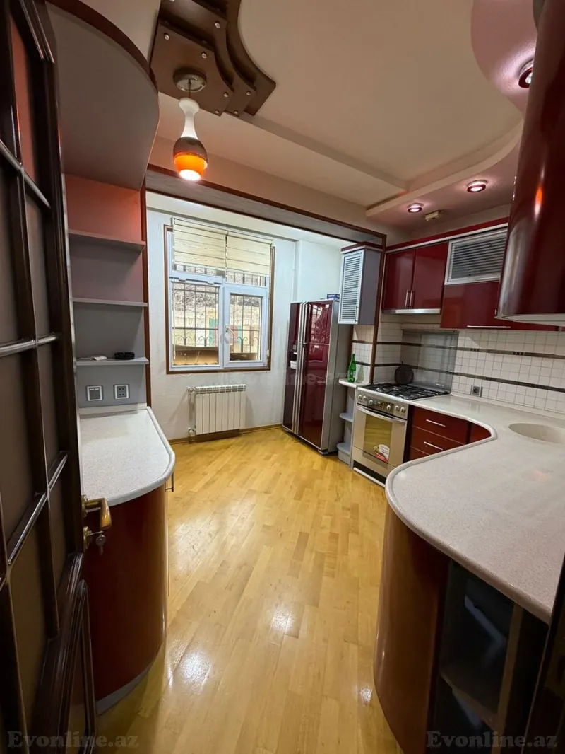 Kirayə verilir 4 otaqlı Mənzil Köhnə tikili 110 m² Nəsimi m. - şəkil 6