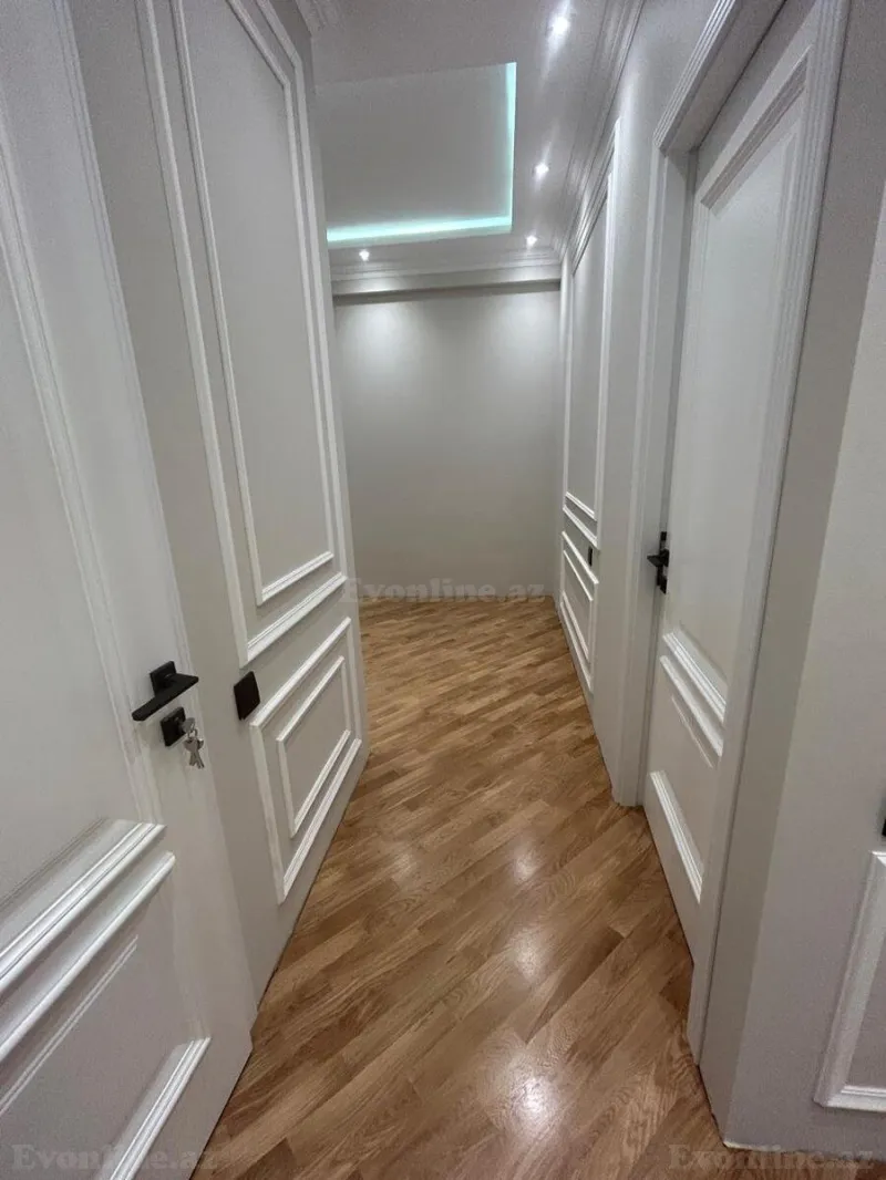 Satılır 3 otaqlı Mənzil Yeni tikili 117 m² Səbail r. - şəkil 4