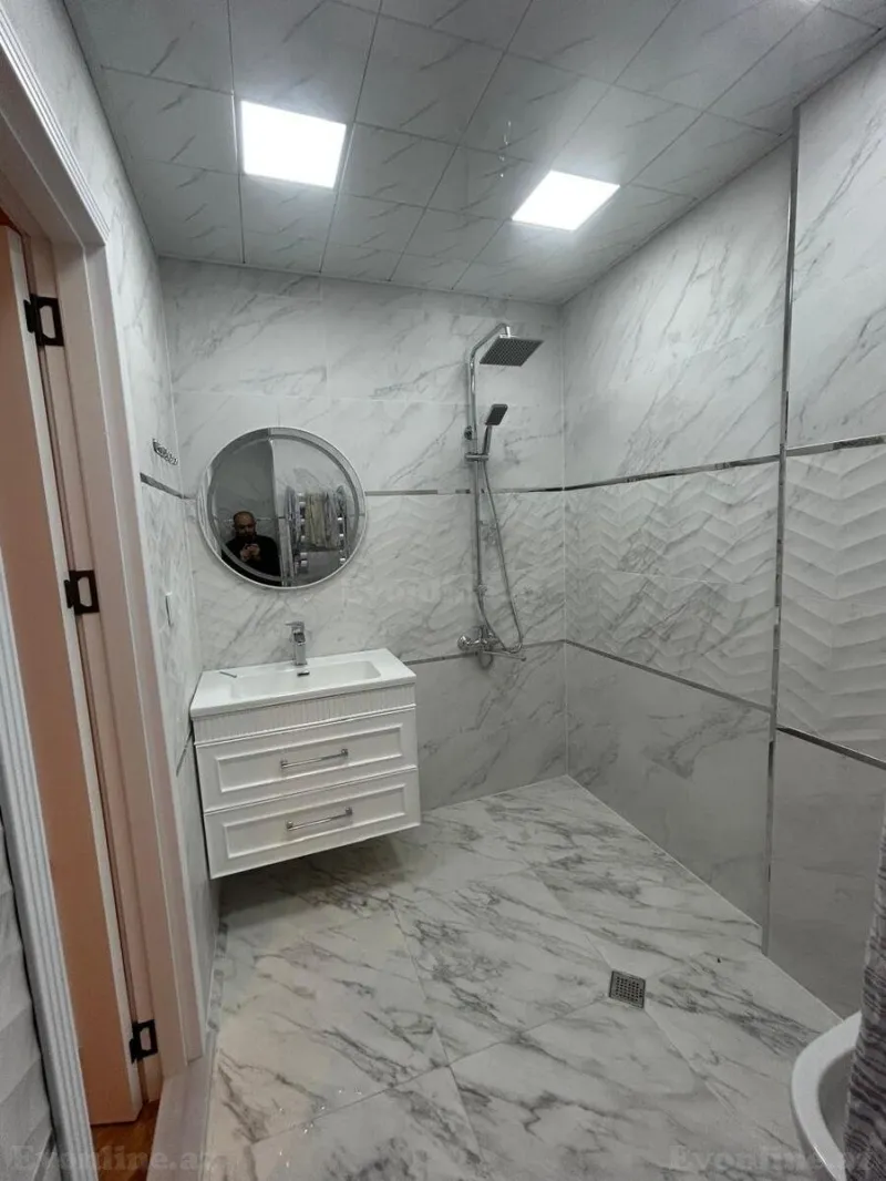 Satılır 3 otaqlı Mənzil Yeni tikili 117 m² Səbail r. - şəkil 13