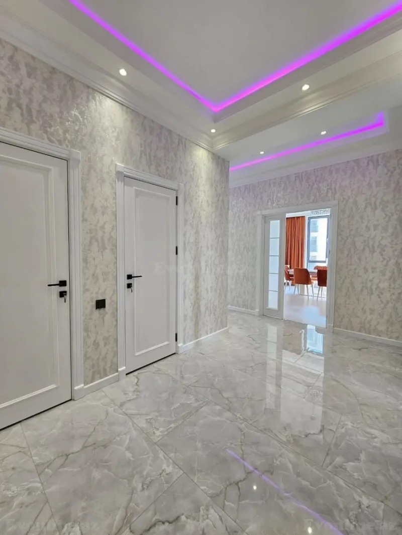 Kirayə verilir 3 otaqlı Mənzil Yeni tikili 120 m² Gənclik m. - şəkil 14