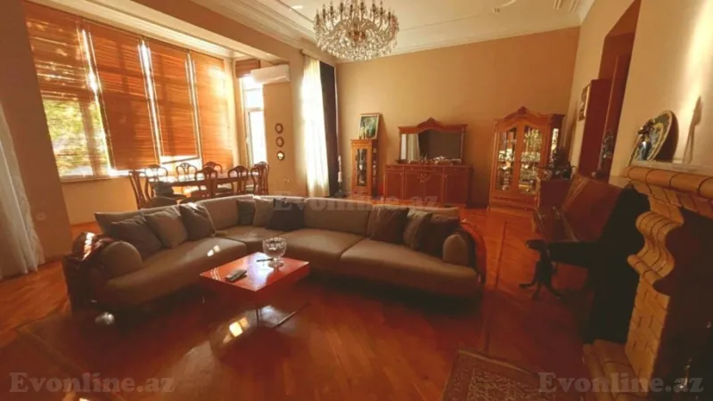 Satılır 5 otaqlı Mənzil Köhnə tikili 210 m² Səbail r. - şəkil 8