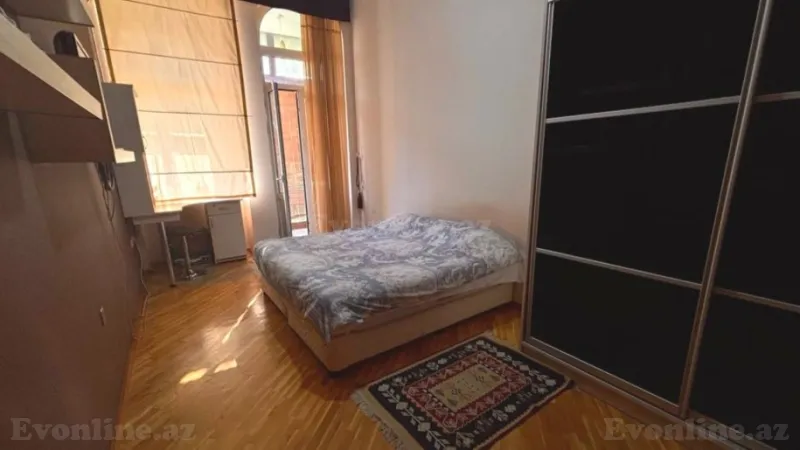 Satılır 5 otaqlı Mənzil Köhnə tikili 210 m² Səbail r. - şəkil 25