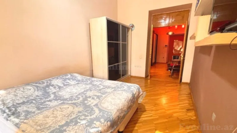 Satılır 5 otaqlı Mənzil Köhnə tikili 210 m² Səbail r. - şəkil 26
