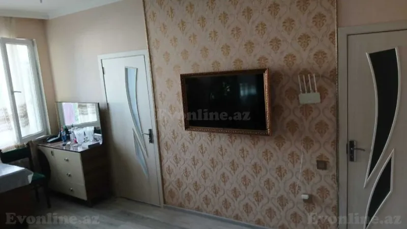 Kirayə verilir 1 otaqlı Mənzil Köhnə tikili 30 m² 4-cü mikrorayon - şəkil 2