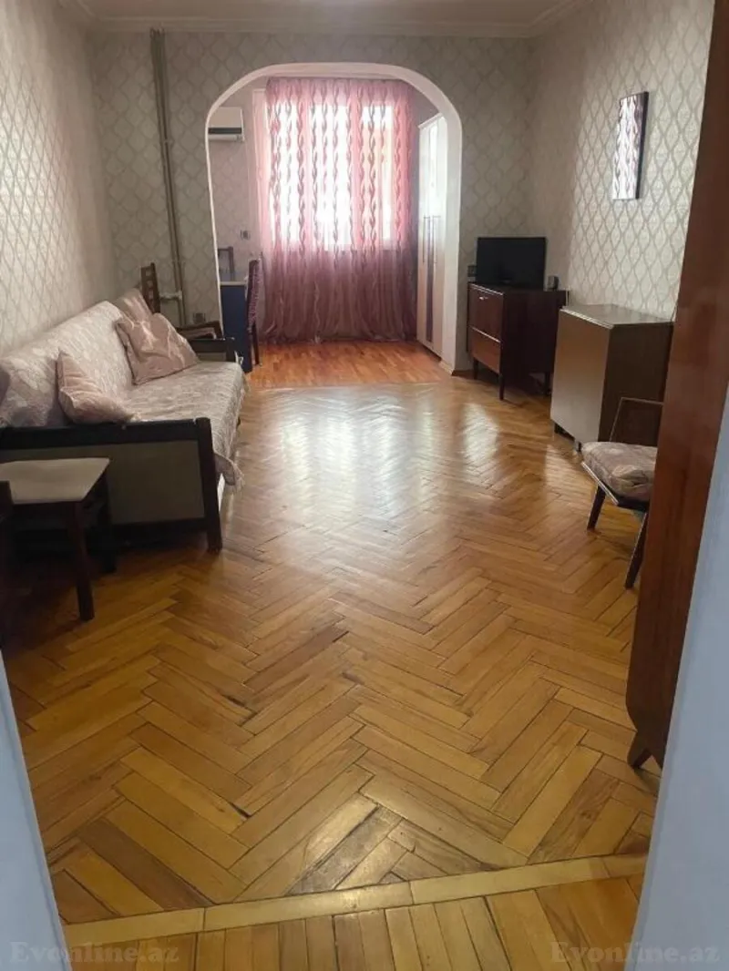 Satılır 2 otaqlı Mənzil Köhnə tikili 45 m² Nizami m.