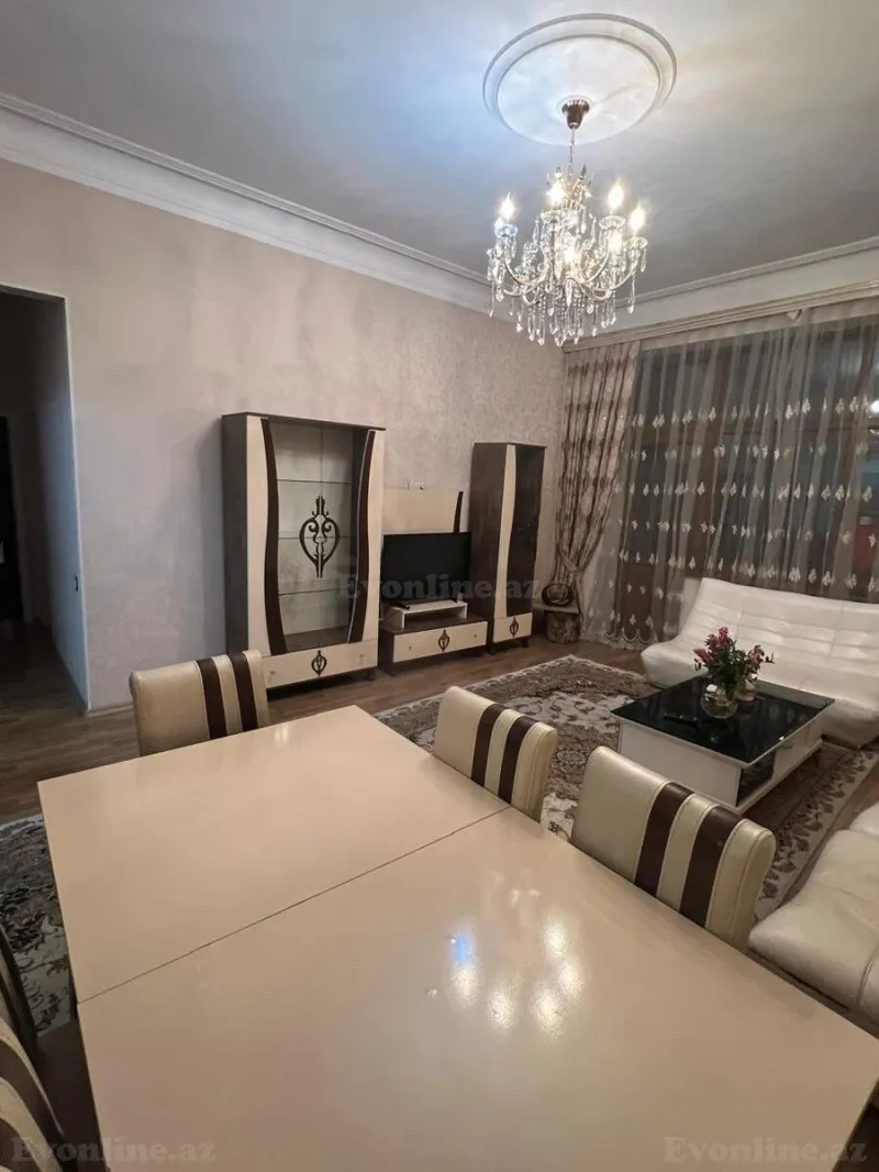 3 otaqlı Mənzil 110 m² Sahil m. Kirayə verilir