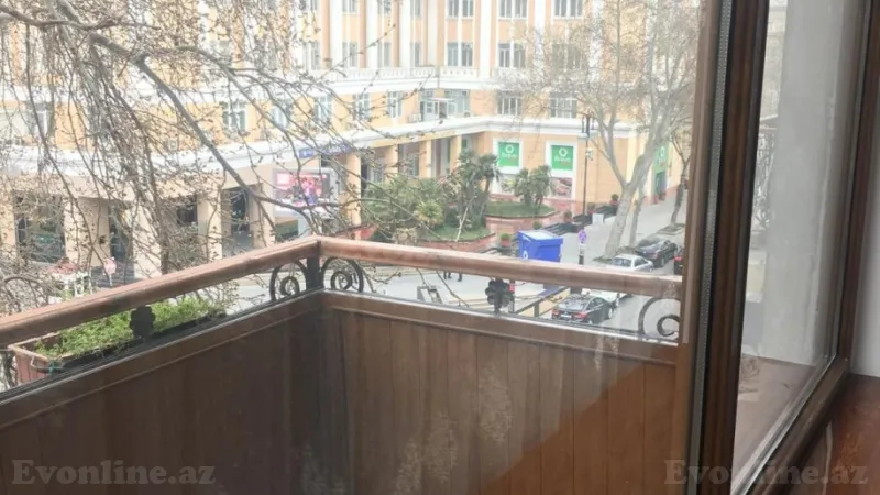 Kirayə verilir 3 otaqlı Mənzil Köhnə tikili 110 m² Sahil m. - şəkil 8