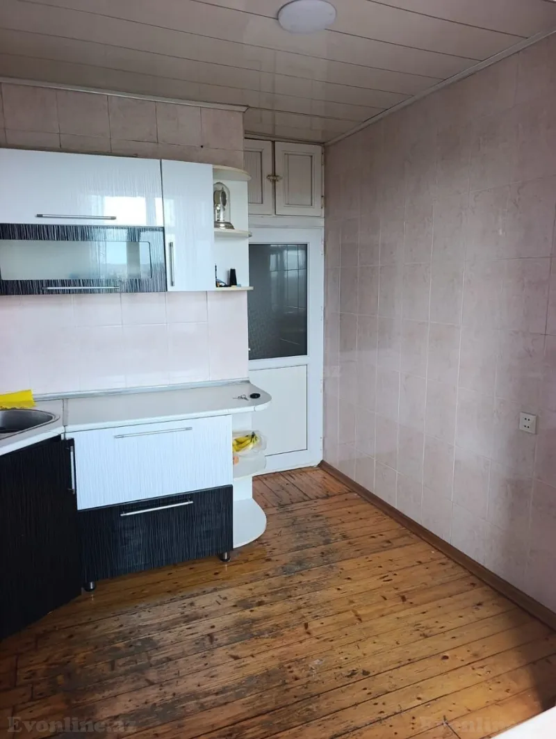 Kirayə verilir 3 otaqlı Mənzil Köhnə tikili 70 m² Qaraçuxur - şəkil 9