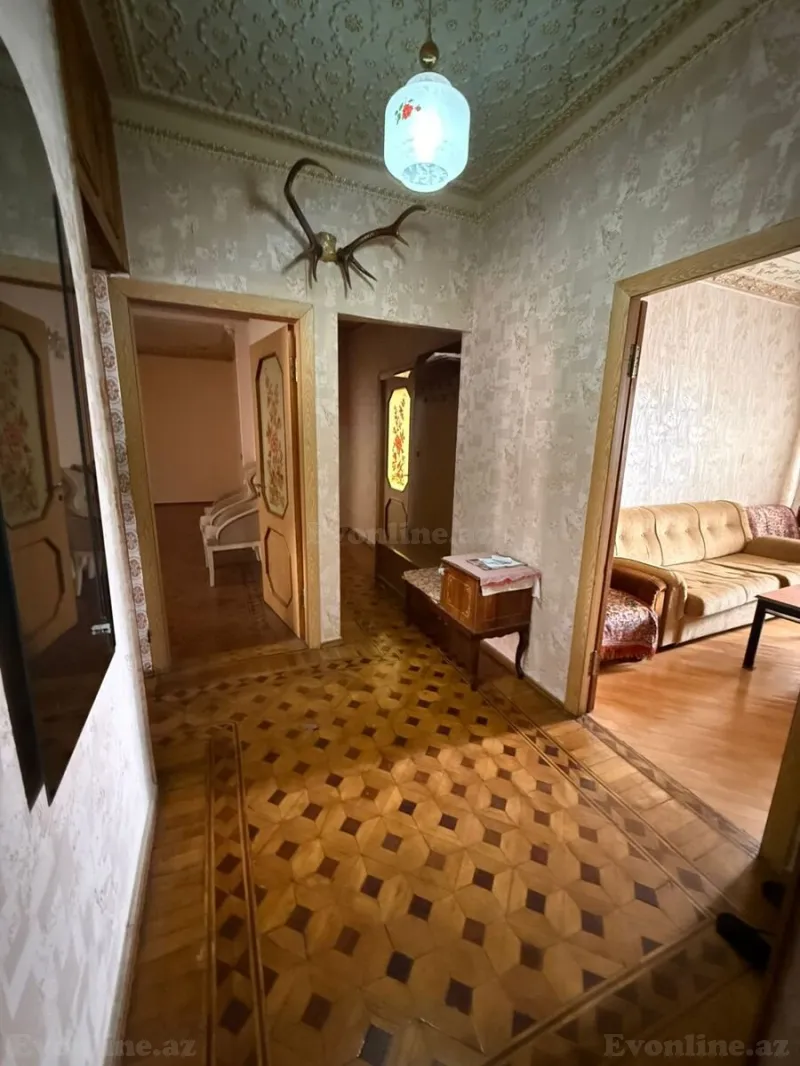 Satılır 5 otaqlı Mənzil Köhnə tikili 120 m² Xalqlar Dostluğu m. - şəkil 4