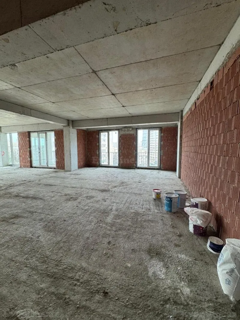 Satılır 4 otaqlı Mənzil Yeni tikili 160 m² Elmlər Akademiyası m. - şəkil 3