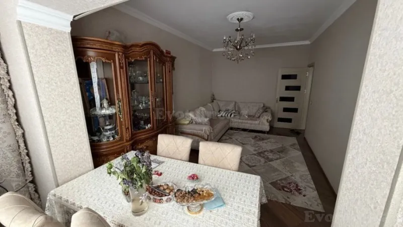 Satılır 2 otaqlı Mənzil Köhnə tikili 65 m² Köhnə Günəşli - şəkil 2