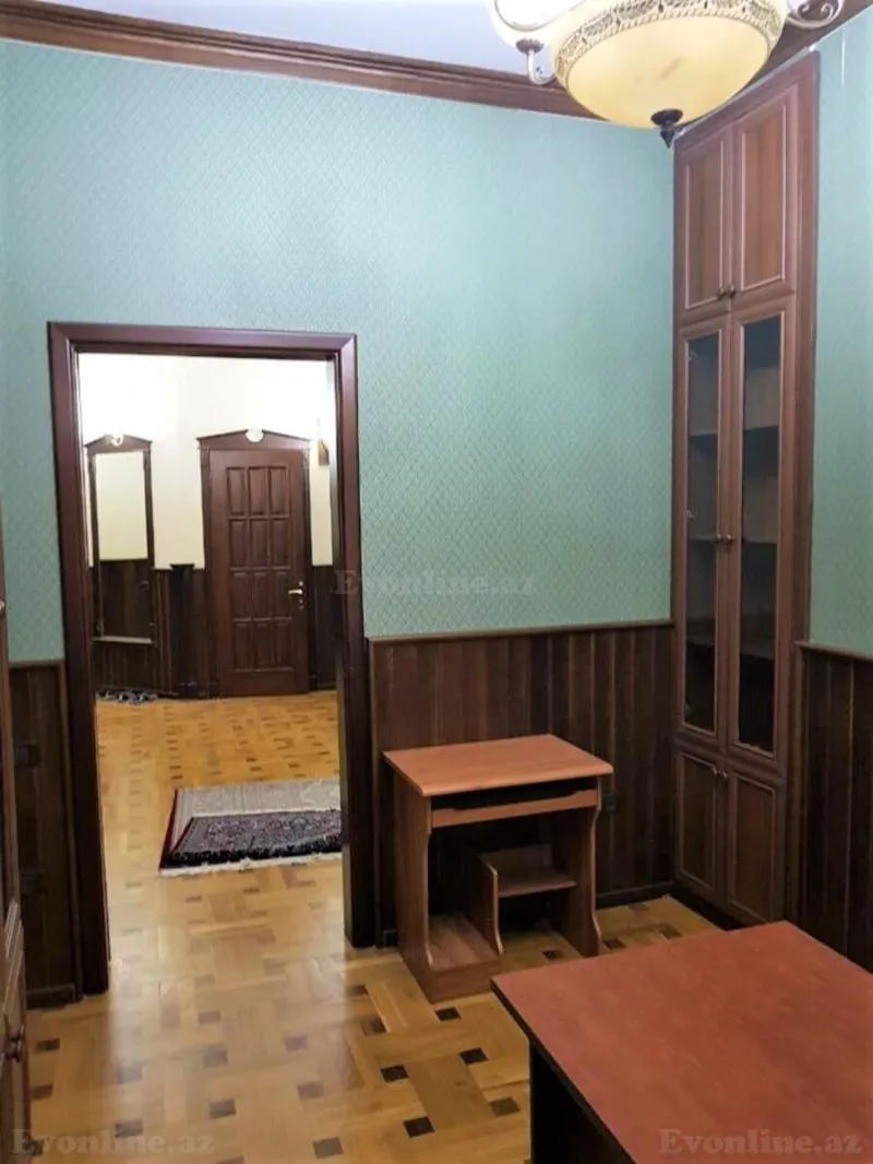 Kirayə verilir 4 otaqlı Mənzil Yeni tikili 200 m² Nizami m. - şəkil 16