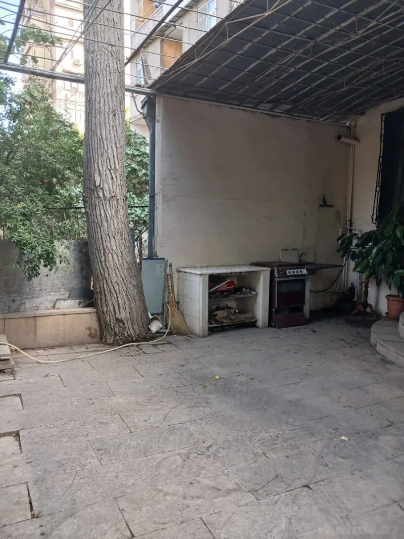 Satılır 5 otaqlı Mənzil Köhnə tikili 120 m² Xalqlar Dostluğu m. - şəkil 8