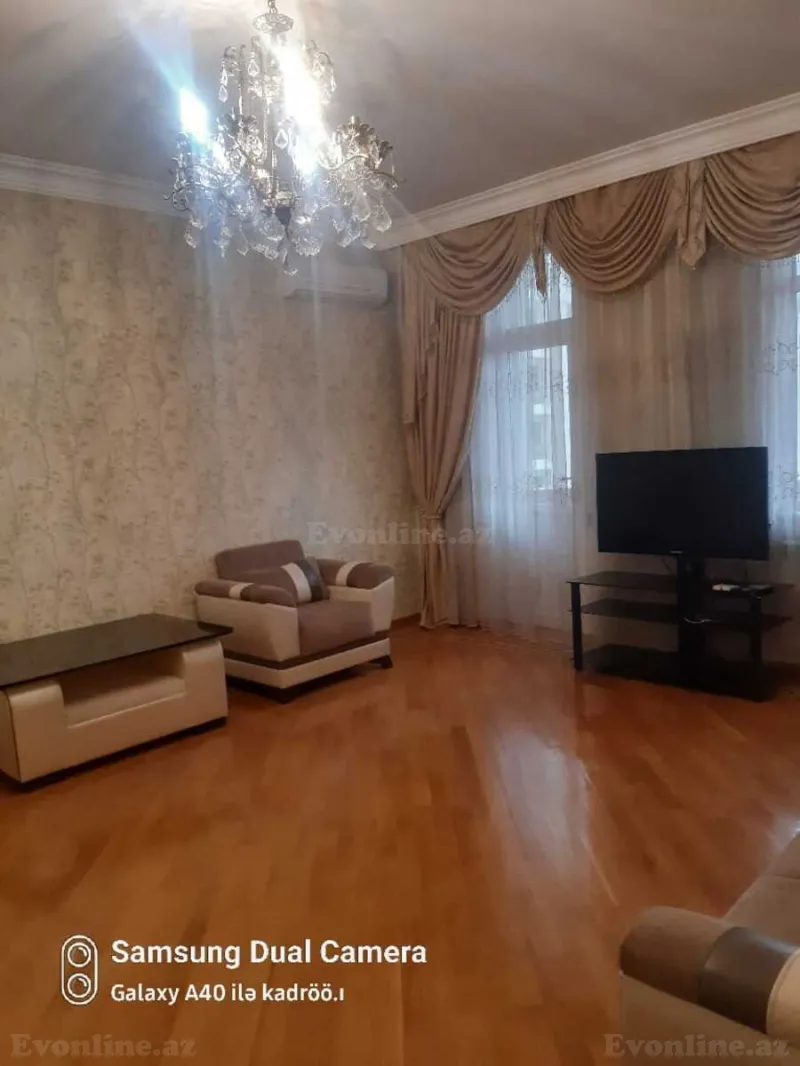 Satılır 3 otaqlı Mənzil Yeni tikili 135 m² Nizami m.