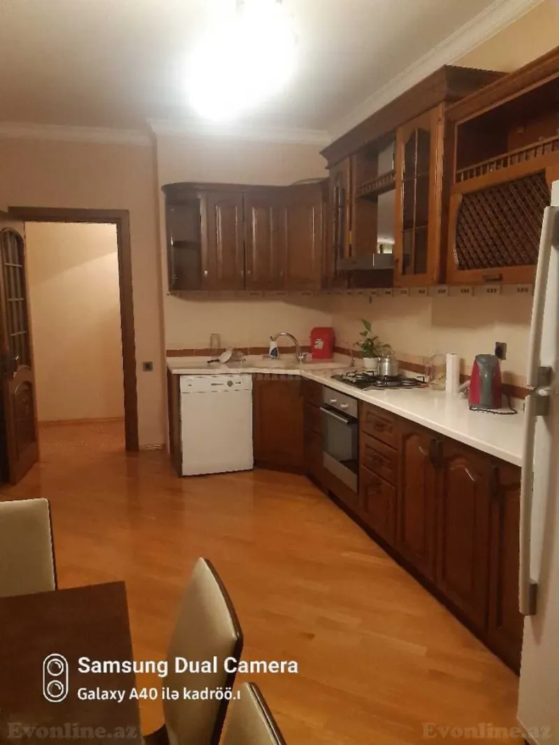 Satılır 3 otaqlı Mənzil Yeni tikili 135 m² Nizami m. - şəkil 5