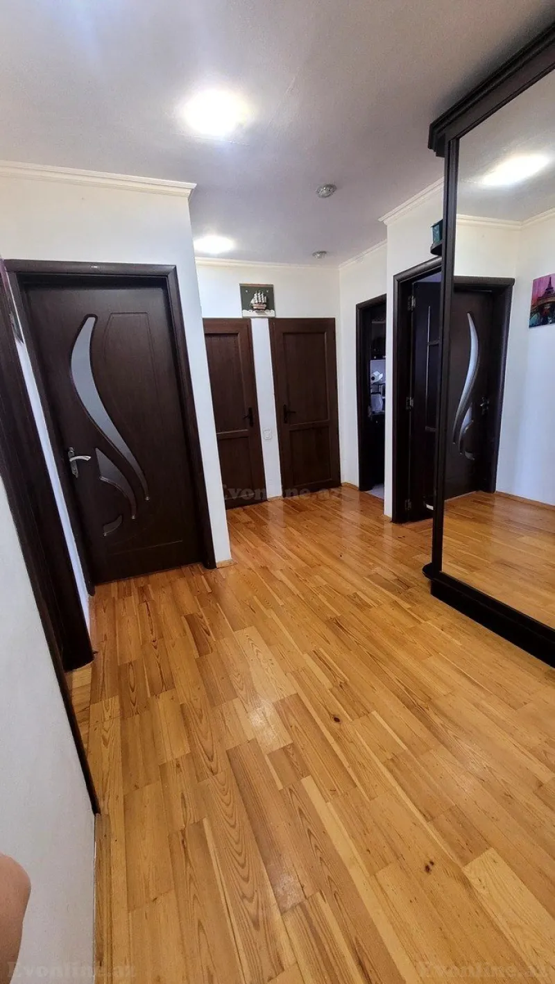 Satılır 3 otaqlı Mənzil Köhnə tikili 80 m² Həzi Aslanov m.