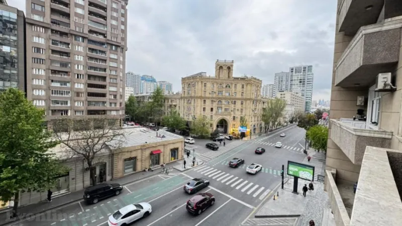 Kirayə verilir 3 otaqlı Mənzil Yeni tikili 135 m² 28 May m.